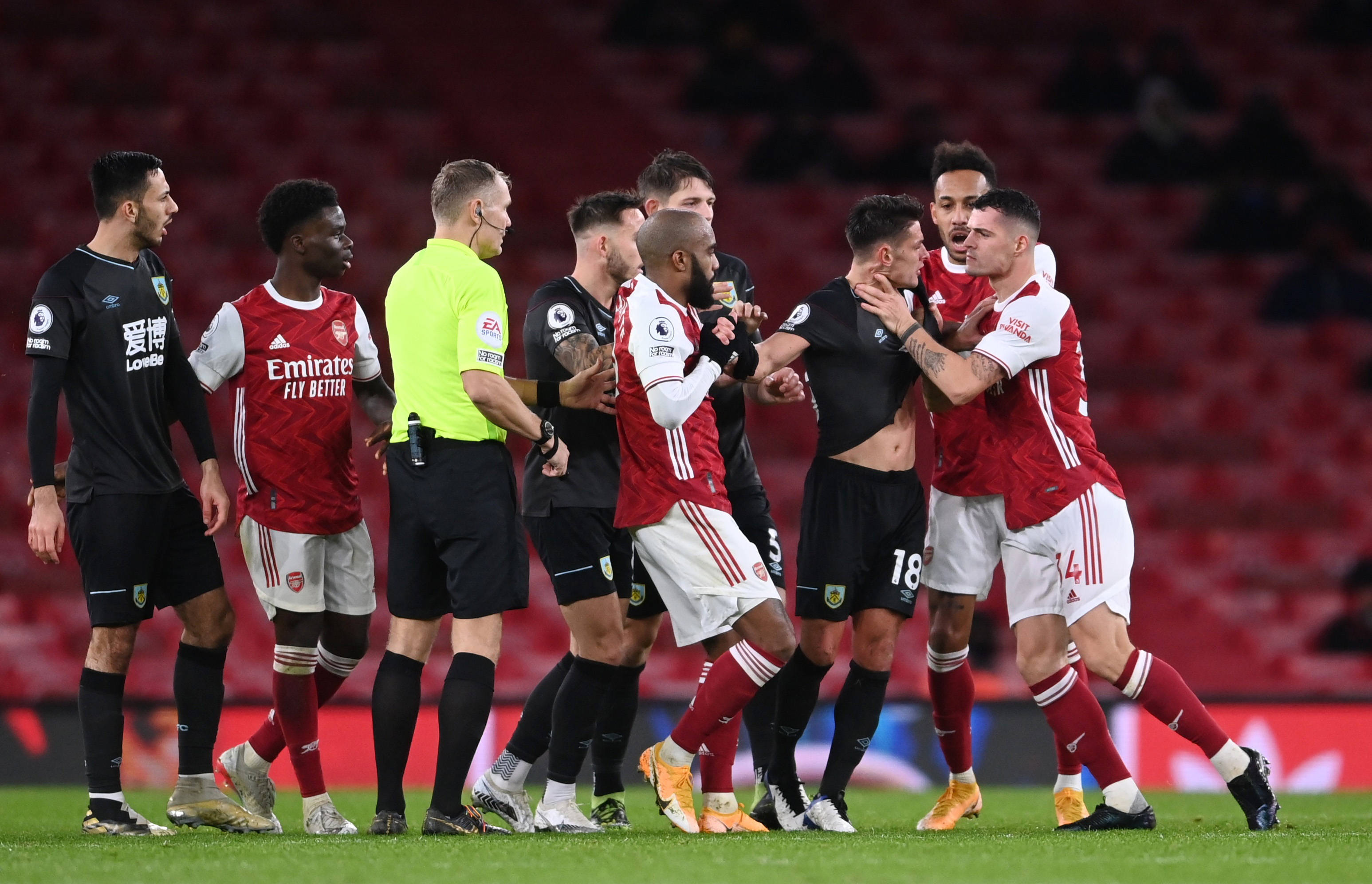 砺这名中场 砺这名中场